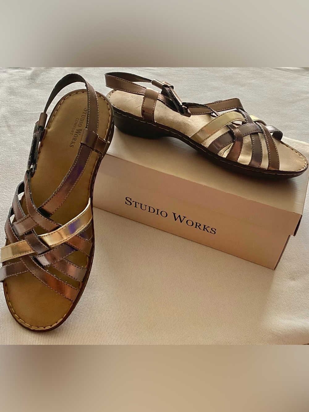 Tri-Color Metallic Cushion Comfort Sandals